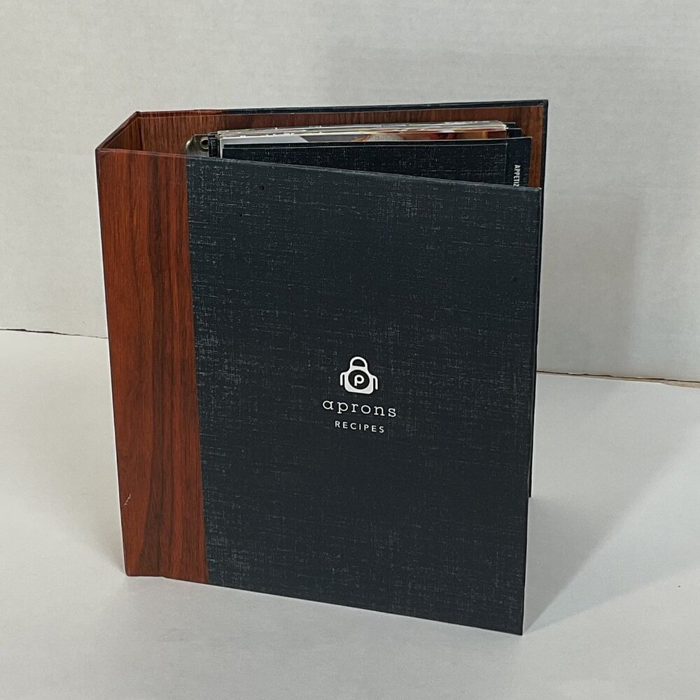 Aprons Recipe Binder by Publix